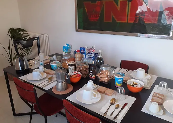 Charming Apartment With Balcony In The Historic Center