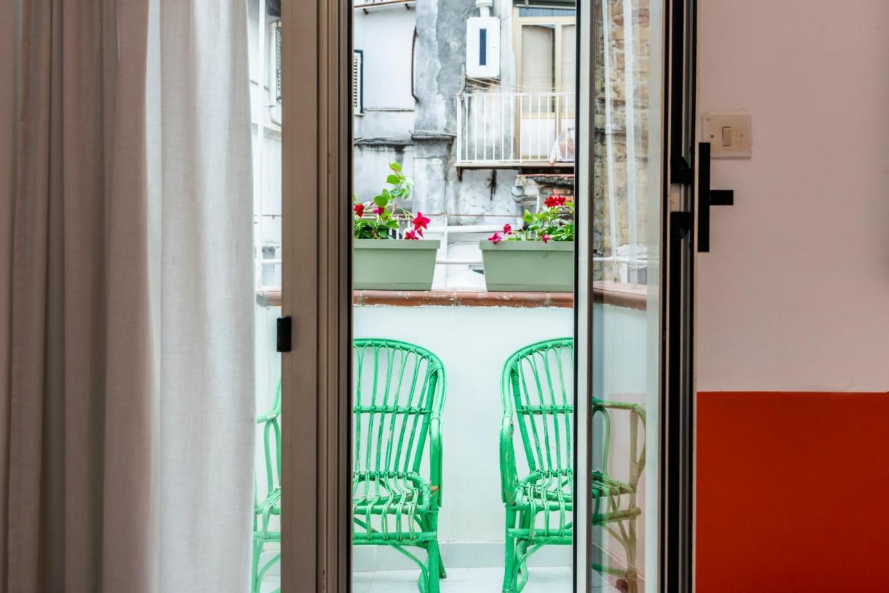 Charming With Balcony In The Historic Center *